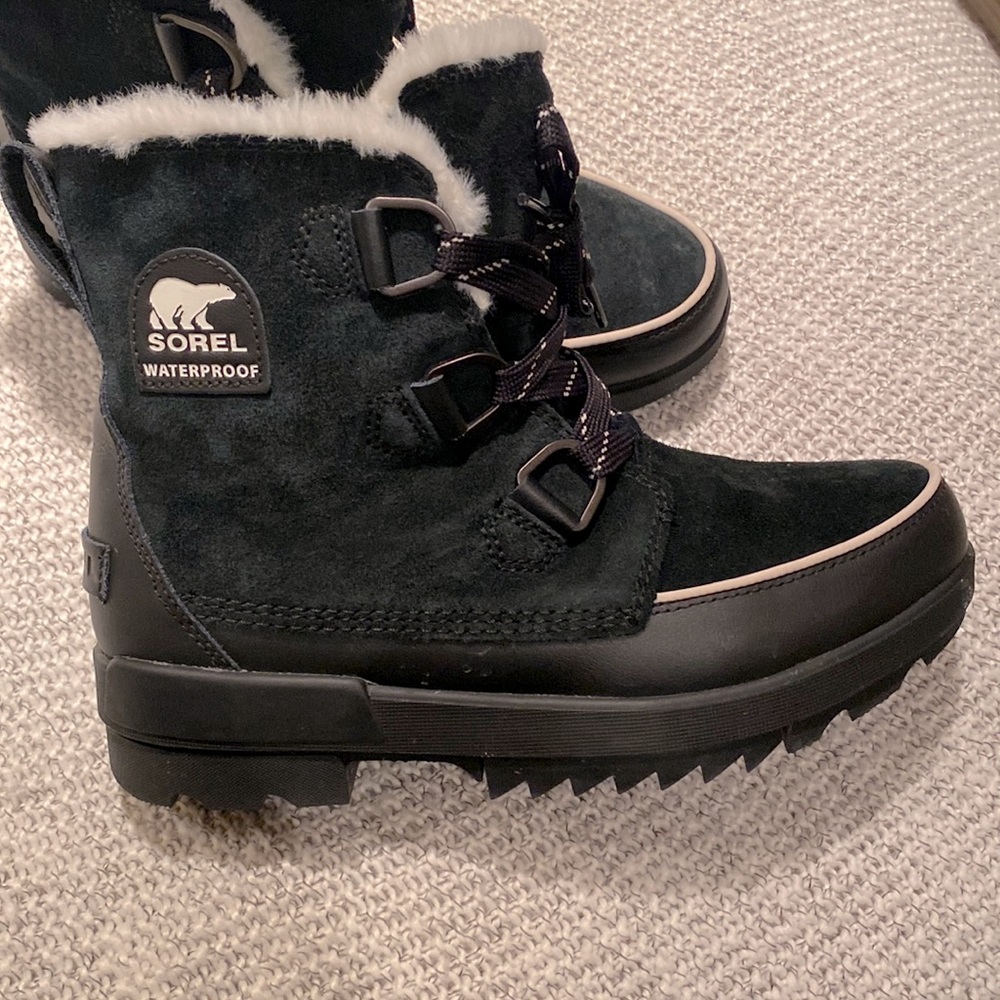 Sorel Black Waterproof Winter Lace-Up Boots with White Faux Fur Trim